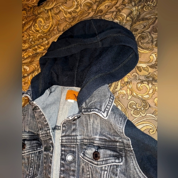 American Eagle Outfitters Hooded Jean Jacket - Picture 3 of 5